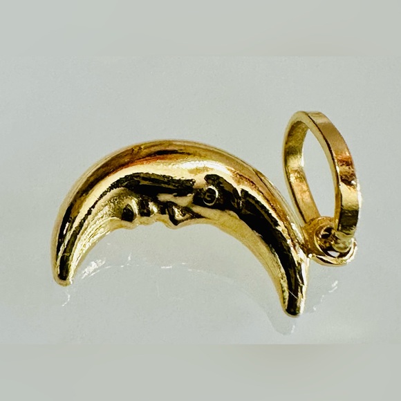 Halfmoon Pendant. 💛 Real 18(18k) Karat Solid Gold Jewelry - Picture 6 of 9